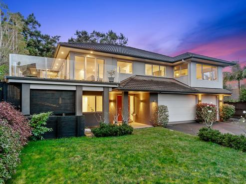8 Baverton Drive, Flat Bush