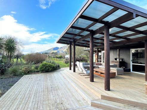 46 Park Avenue, Takaka