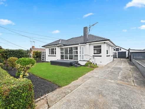 120 Rifle Range Road, Dinsdale