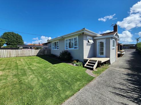 63 Hutchinson Avenue, New Lynn