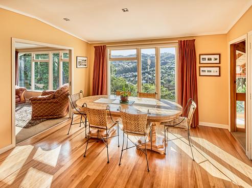 33 Collier Avenue, Karori