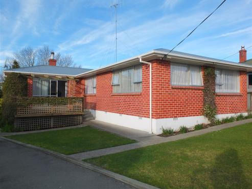 18 Goulds Road, Marchwiel