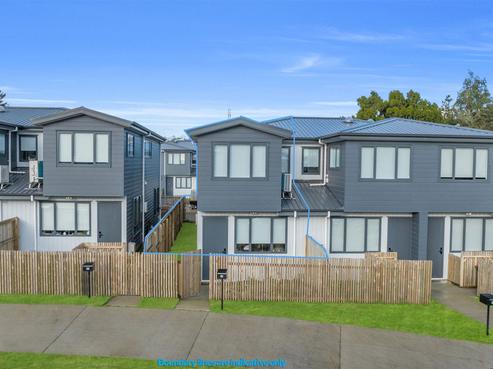 13 Serpent Road, Flat Bush
