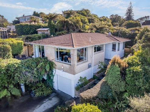 30 Poto Road, Normandale