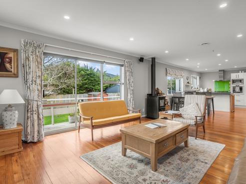 8 Sharpe Crescent, Wainuiomata