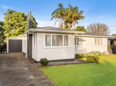 10 Salas Place, Papakura