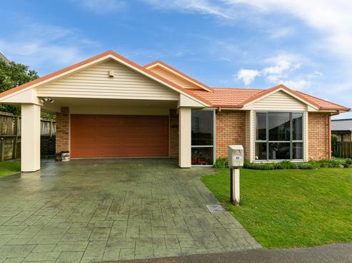 82 Kentwood Drive, Woodridge