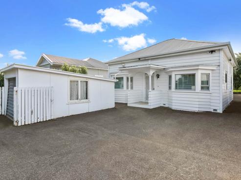5 Alba Road, Epsom