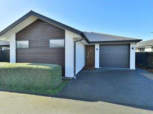 33 Skyhawk Road, Wigram