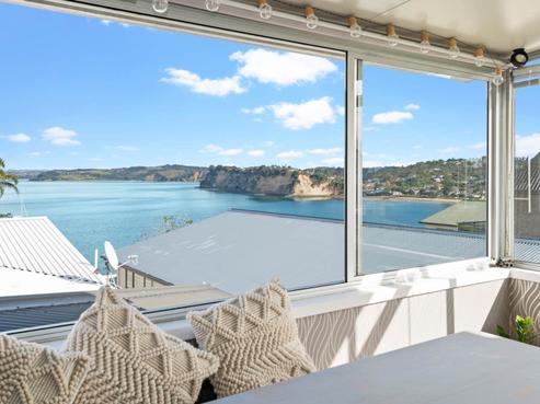 811A Whangaparaoa Road, Manly