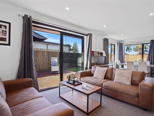 7 Tara Crescent, Woodend
