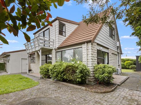 707 Southampton Street West, Saint Leonards