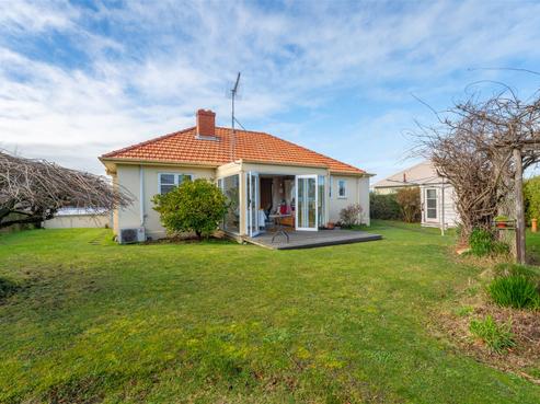 6 Angland Avenue, Kensington