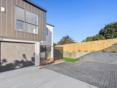 13D La Perouse Street, Botany Downs