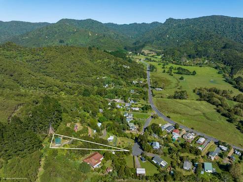 4D Moana Crescent, Tuateawa