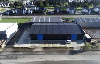 Versatile warehouse and yard