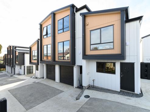 4/11 Scanlen Terrace, Kelston
