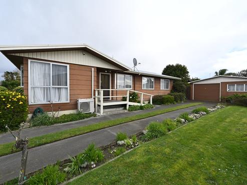 10 Spriggs Crescent, Greenmeadows