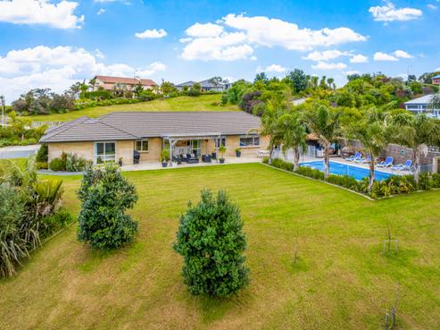 54 Roberts Road, Matakatia