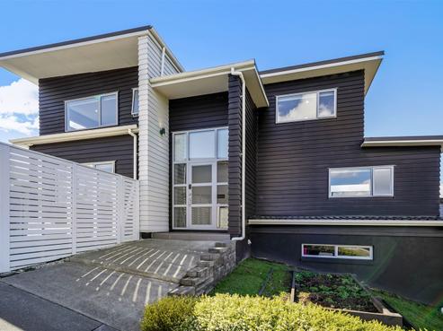106 Voyager Drive, Gulf Harbour