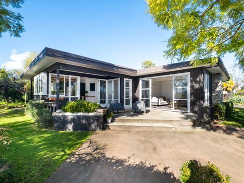 61 Simla Avenue, Havelock North