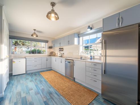 100 Oak Street, Geraldine