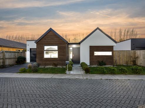 8 Founders Lane, Yaldhurst