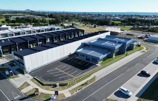 Corner High Profile Showroom & Warehouse