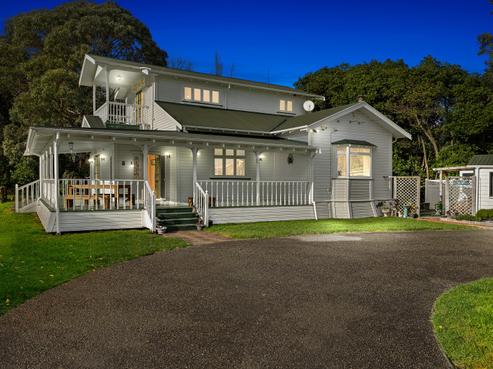 12 County Road, Otaki