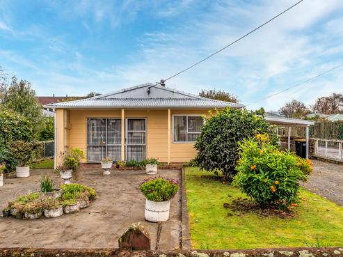 11 Dixon Street, Carterton