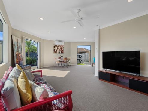 63 Solomon Street, Brookfield
