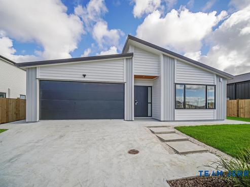 81 Clarks Beach Road, Clarks Beach