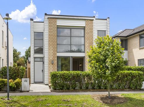 19 Phar Lap Crescent, Takanini