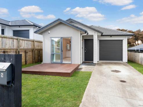 115 Tiriwa Drive, Massey