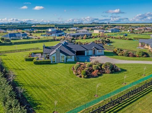 14 Landsborough Drive, Darfield