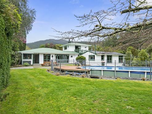 73 Hine Road, Wainuiomata