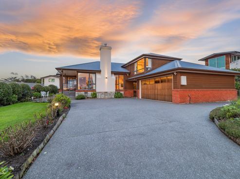 43 Cannon Hill Crescent, Mount Pleasant