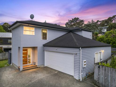 9A Atkinson Road, Titirangi