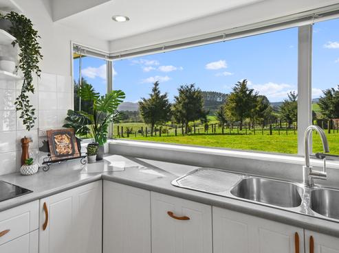 41 Downs Road, Hunua