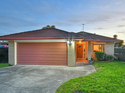 22 Carisbrook Crescent, Papakura