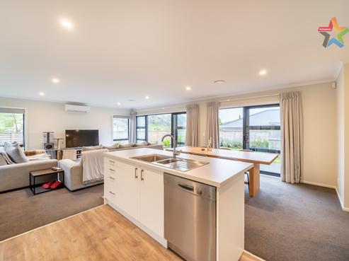 144 Waipounamu Drive, Kelson