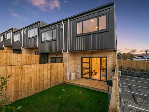 5/50 Newington Road, Henderson