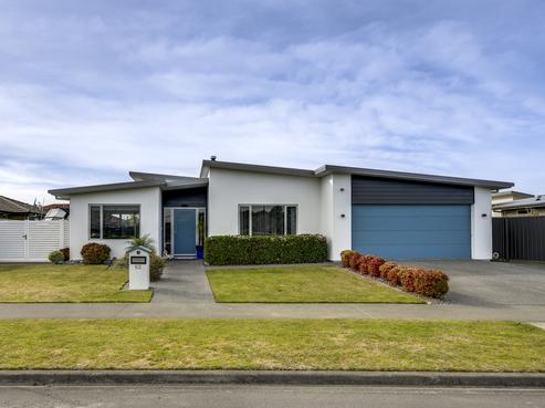 52 Orotu Drive, Poraiti
