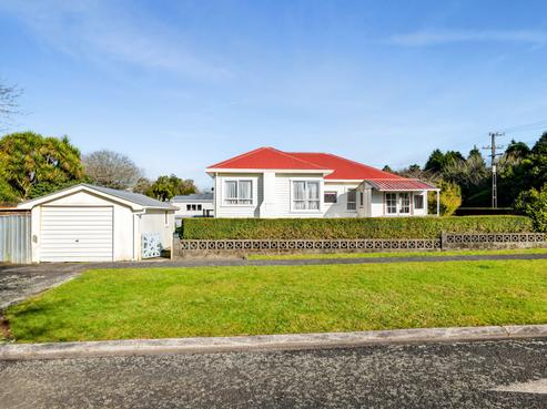 44 Percy Avenue, Stratford