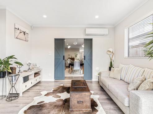 15 Atalanta Way, Beachlands