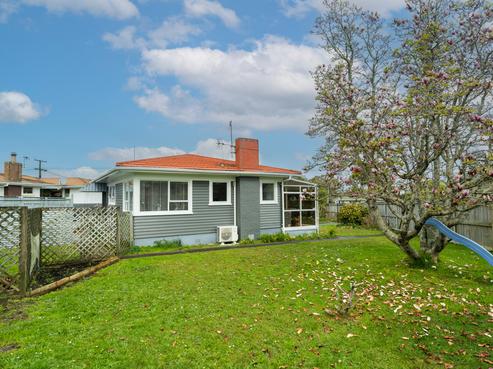 2 Erin Street, Tikipunga