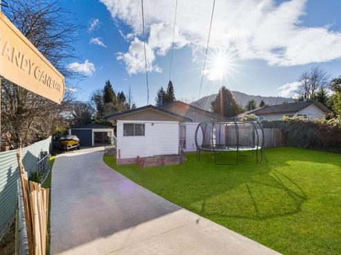 7 Alison Street, Mangakakahi