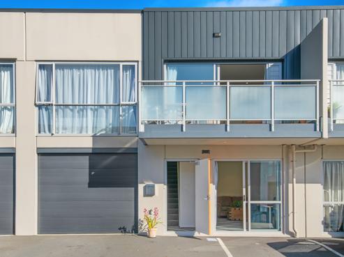 25/45 Karepiro Drive, Stanmore Bay