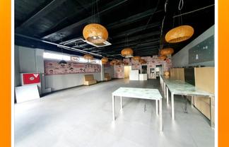 Retail with Commercial Kitchen on Queen Street
