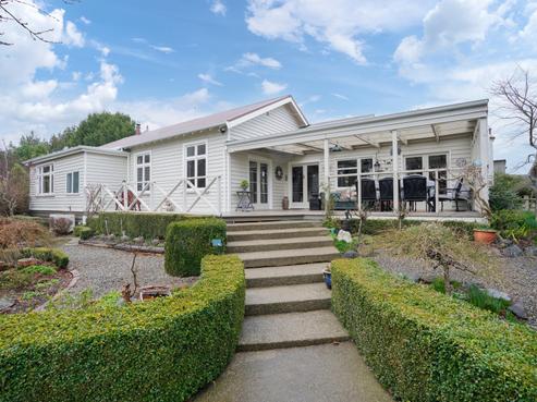 67 Ball Street, Kingswell